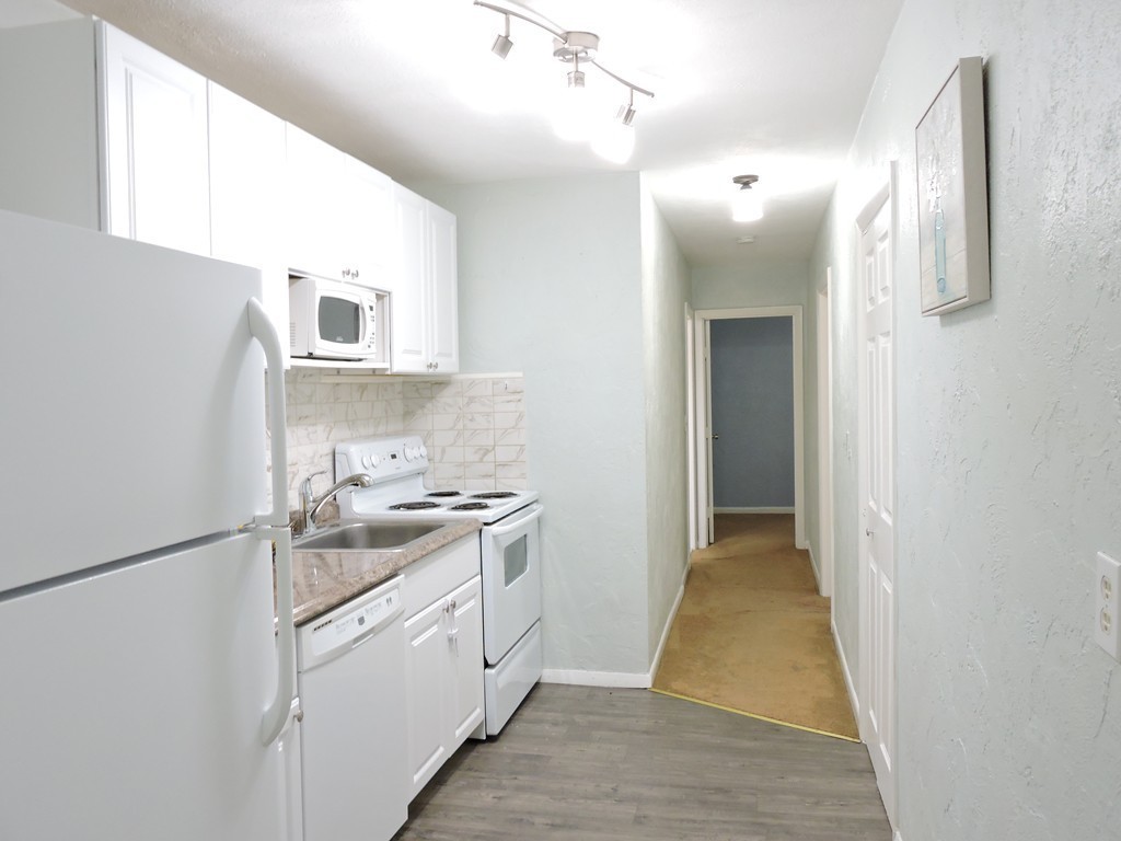 176 Swanson Road, Unit 308 Boxborough, MA 01719 - Photo 5 of 19