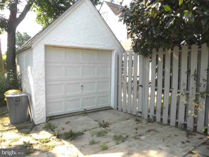 235 Harrogate Road Wynnewood, PA 19096 - Photo 23 of 25 Garage