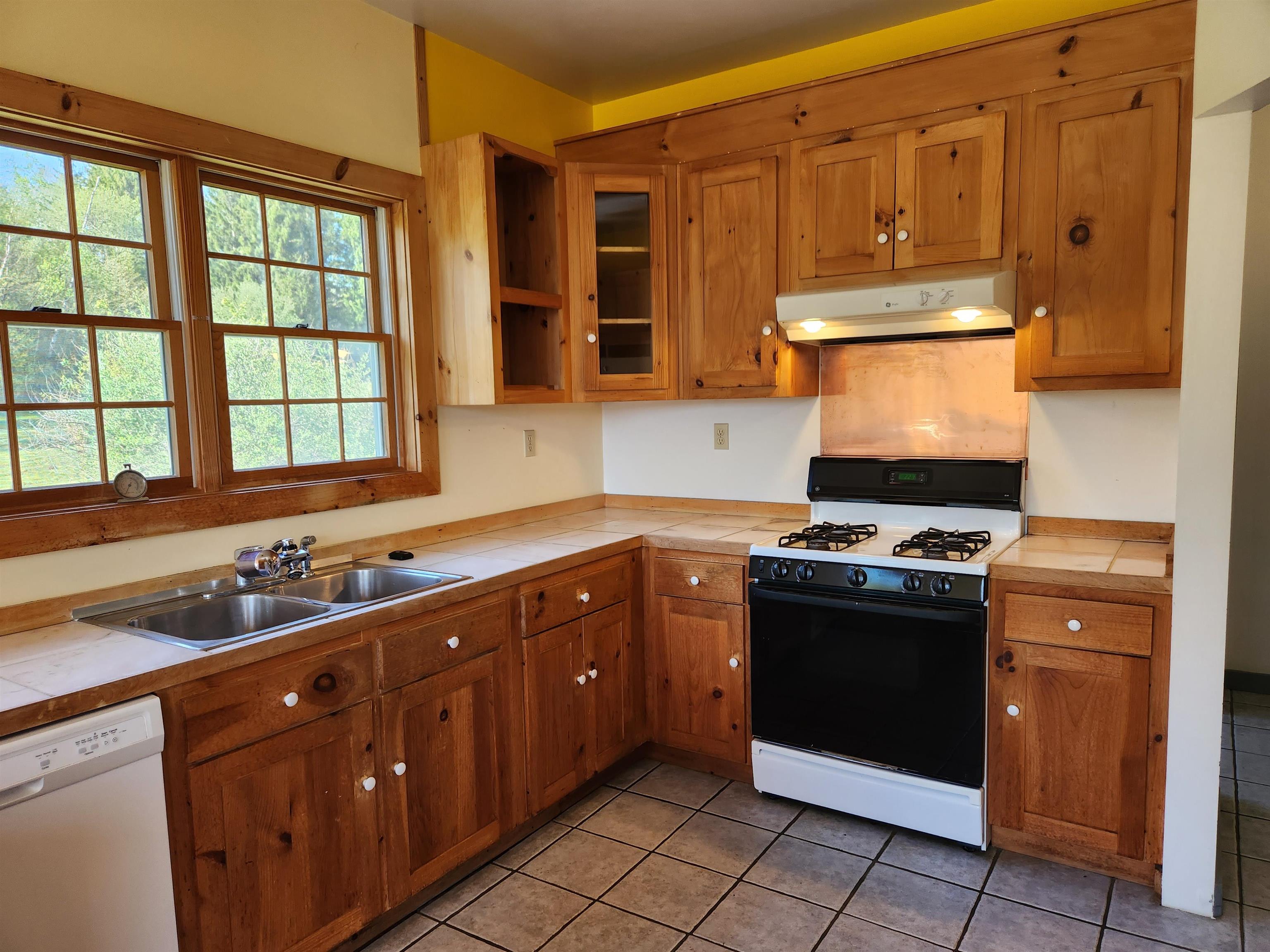109 North Hollow Road Stowe, VT 05672 - Photo 13 of 46