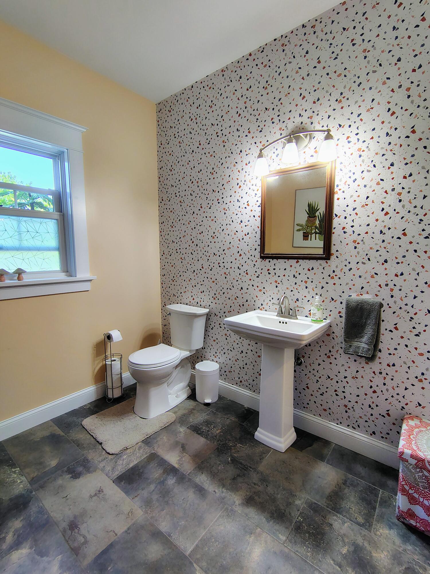 6 Red Barn Road Damariscotta, ME 04543 - Photo 11 of 40 1st floor bathroom