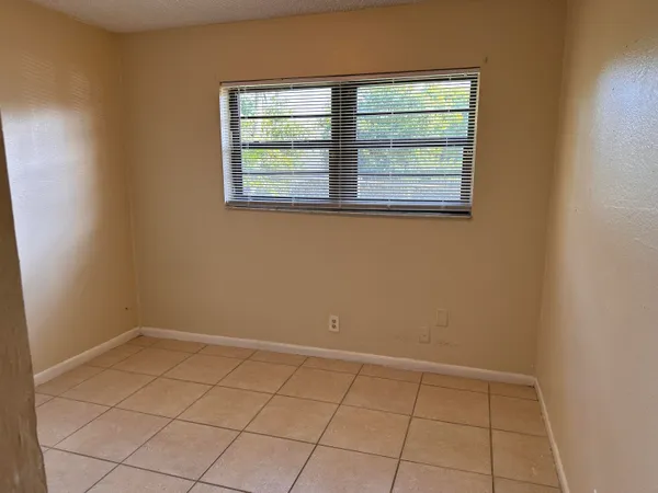 $2,250 | 50 Northwest 8th Avenue, Unit 2, Dania Beach, FL 33004