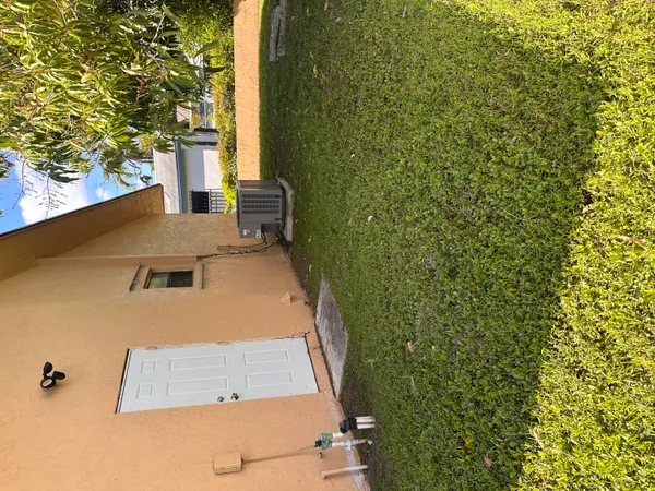 $2,250 | 50 Northwest 8th Avenue, Unit 2, Dania Beach, FL 33004