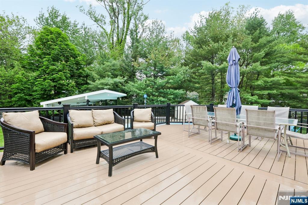 123 Midwood Road Paramus, NJ 07652 - Photo 43 of 46