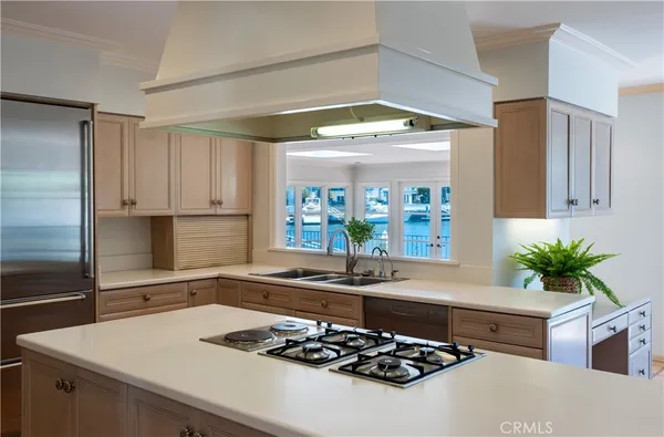 $10,800,000 | 1100 Polaris Drive, Newport Beach, CA 92660