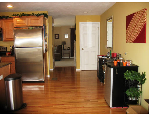 30 A Pine Hill Road Worcester, MA 01604 - Photo 4 of 12 Gallery Image 4