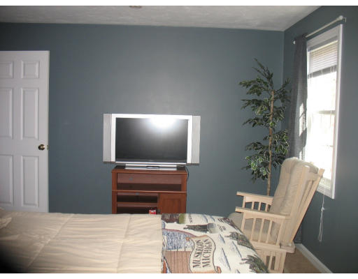 30 A Pine Hill Road Worcester, MA 01604 - Photo 9 of 12 Gallery Image 9