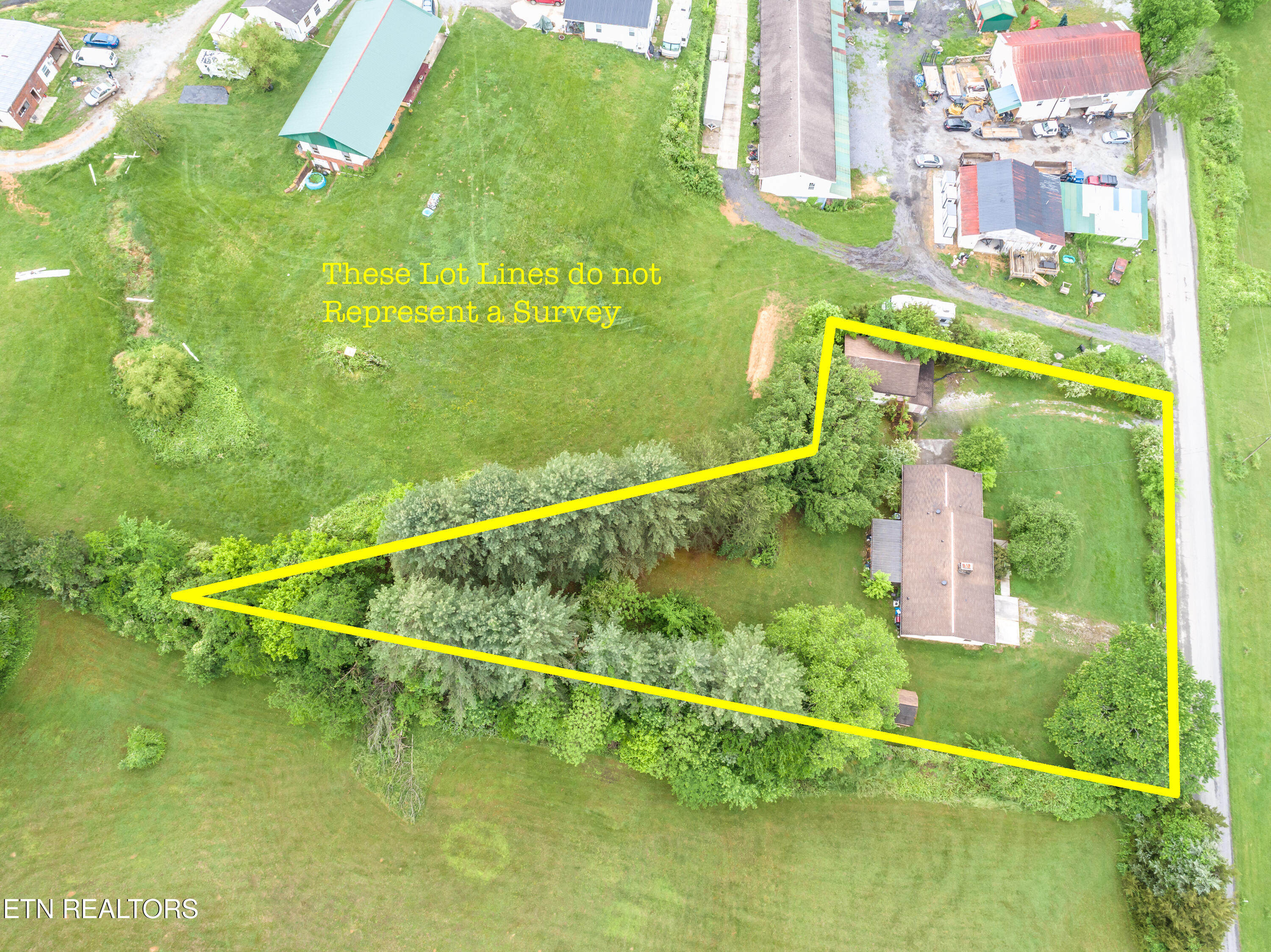 375 Rainbow Road Sevierville, TN 37862 - Photo 4 of 58 003250503-1-375RainbowRdSeviervilleTn-SM