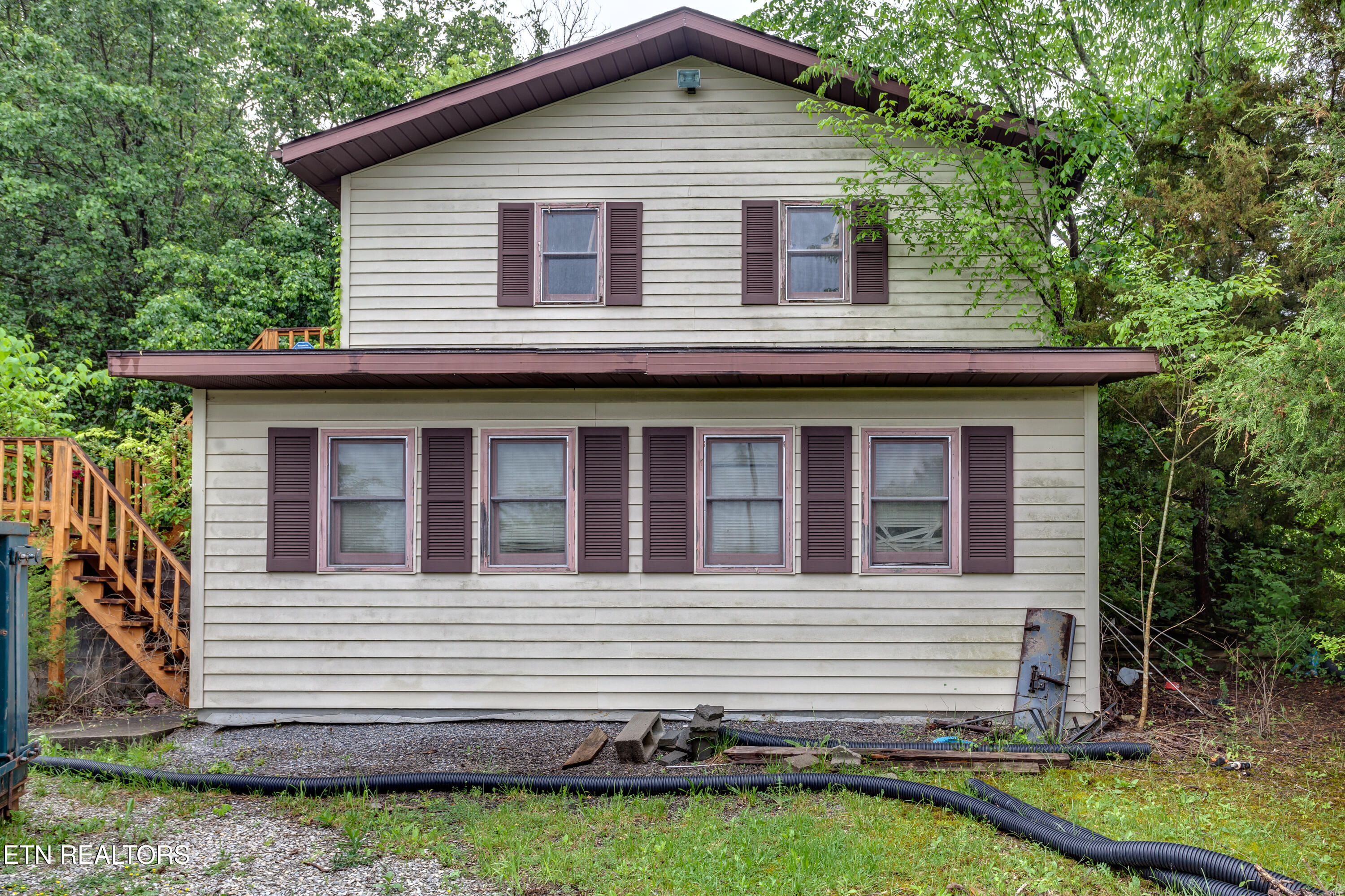 375 Rainbow Road Sevierville, TN 37862 - Photo 44 of 58 Detached garage