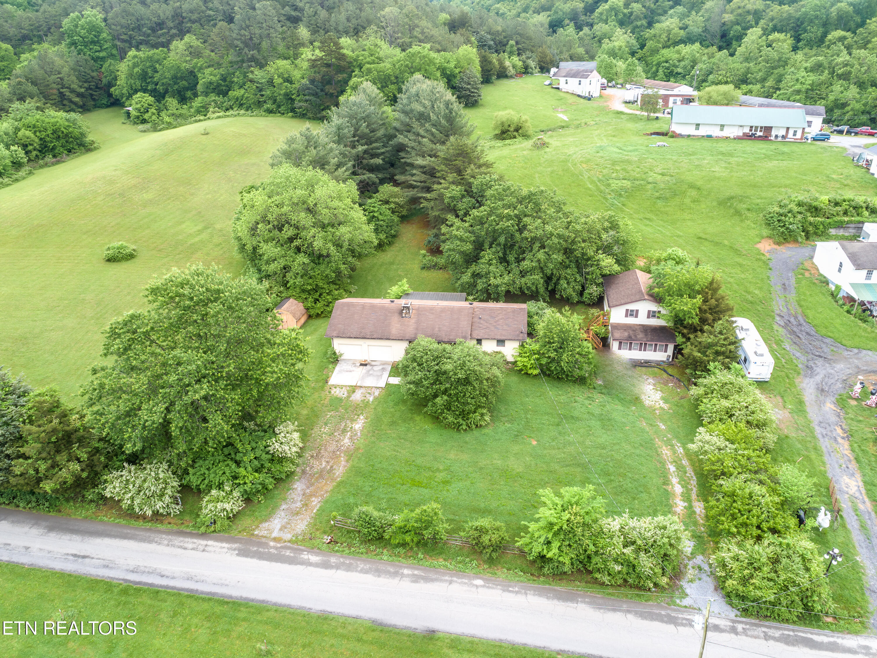 375 Rainbow Road Sevierville, TN 37862 - Photo 48 of 58 054250503-1-375RainbowRdSeviervilleTn-SM