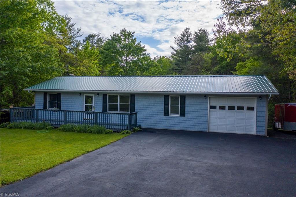 3397 Mountain View Road Glade Valley, NC 28627 - Photo 1 of 31 Gallery Image 1