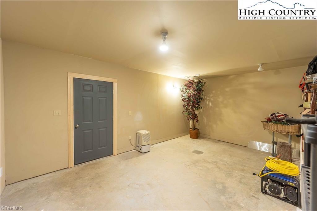 3397 Mountain View Road Glade Valley, NC 28627 - Photo 18 of 31 Gallery Image 18