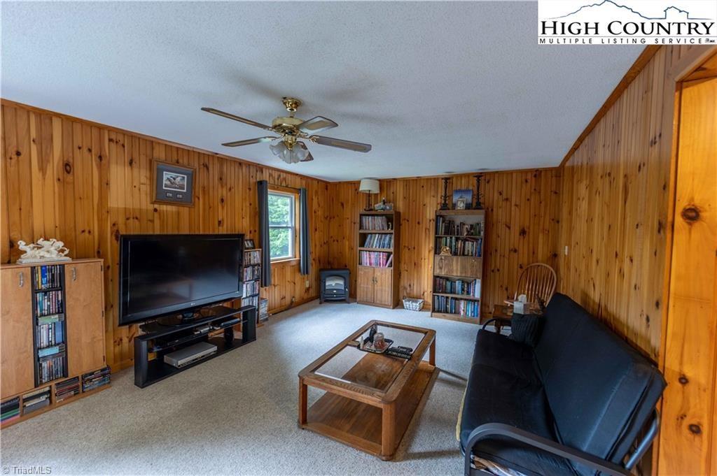 3397 Mountain View Road Glade Valley, NC 28627 - Photo 5 of 31 Gallery Image 5