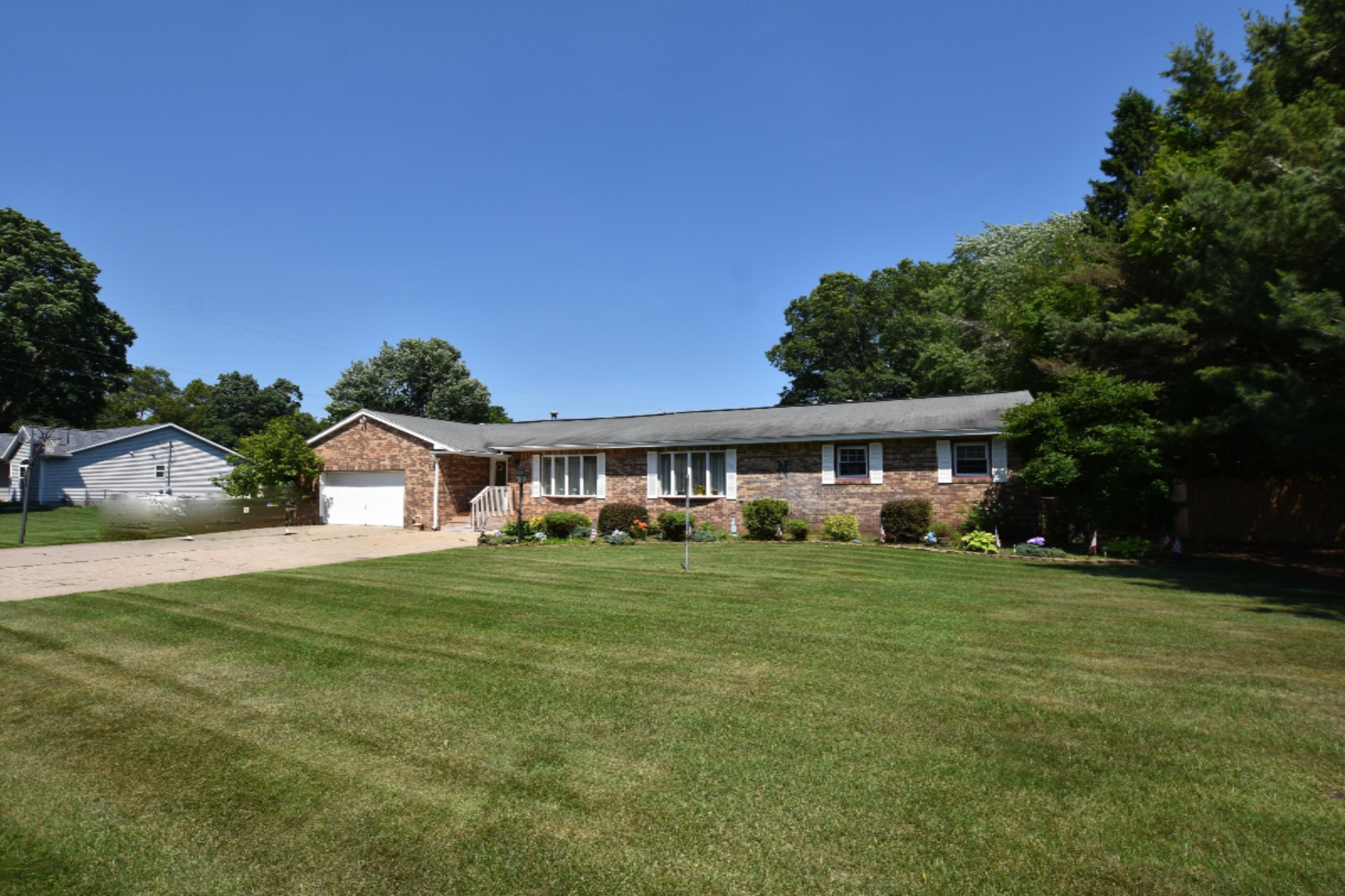 1318 Horton Road Muskegon, MI 49445 - Photo 4 of 80 DSC_0888 (1)