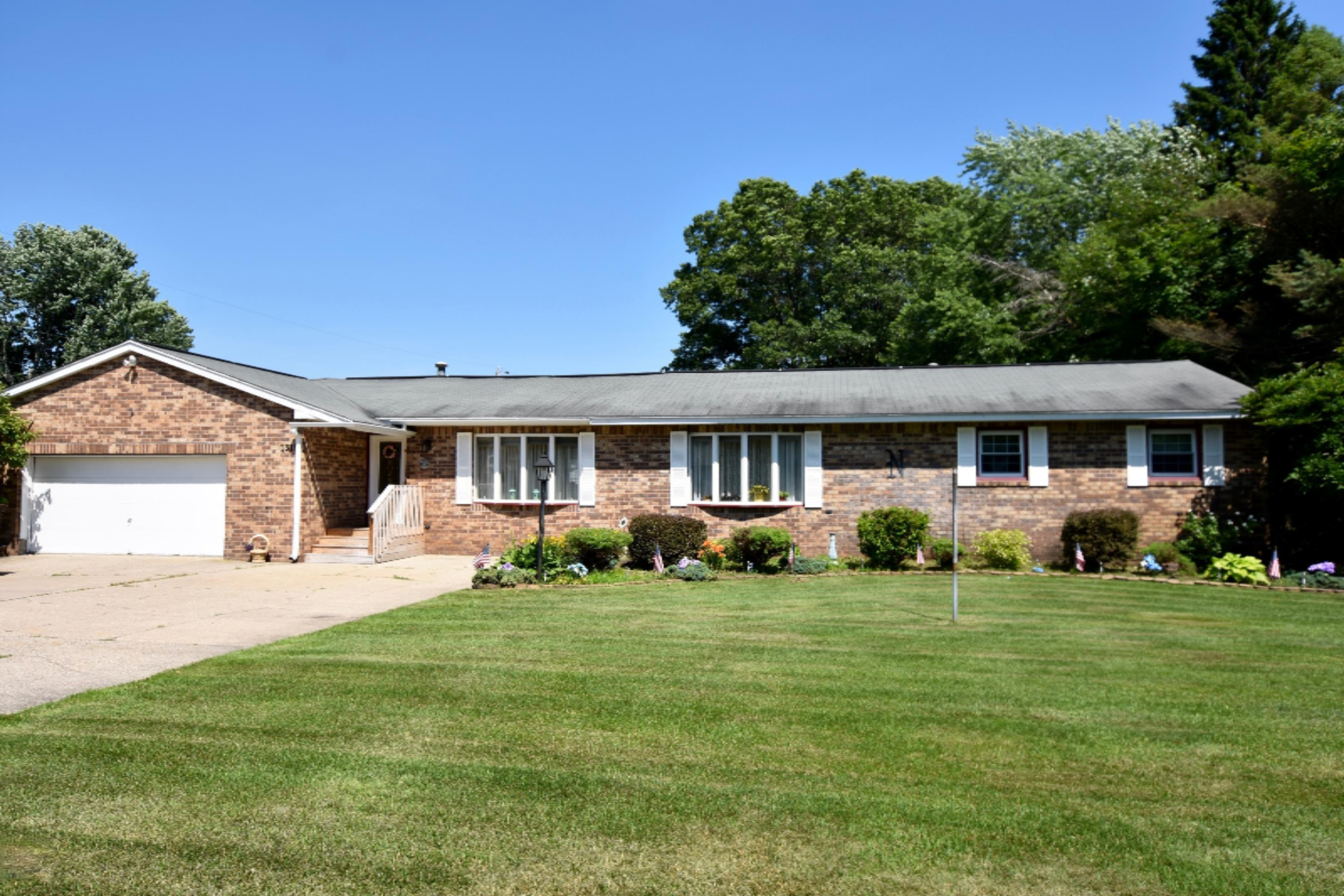 1318 Horton Road Muskegon, MI 49445 - Photo 5 of 80 DSC_0889