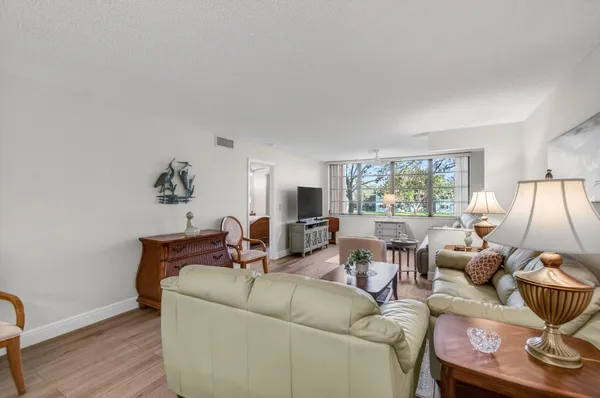 $289,000 | 15074 Witney Road, Unit 204, Delray Beach, FL 33484