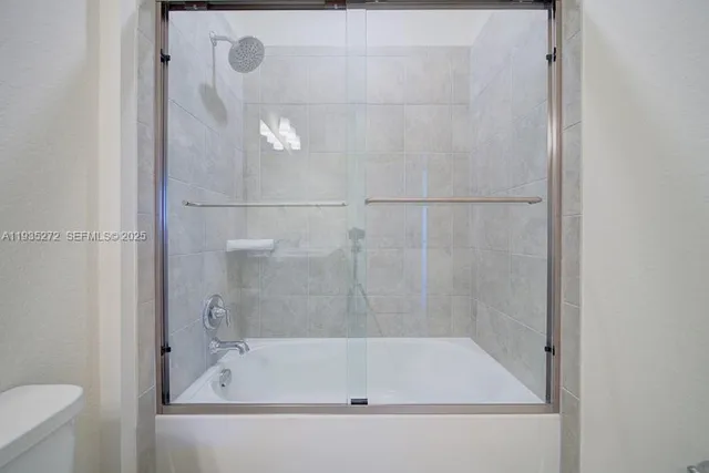 $4,300 | 1023 Eucalyptus Drive, Hollywood, FL 33021