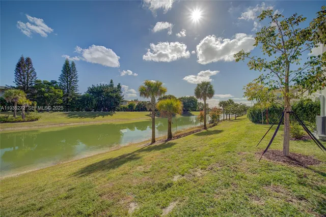 $4,300 | 1023 Eucalyptus Drive, Hollywood, FL 33021