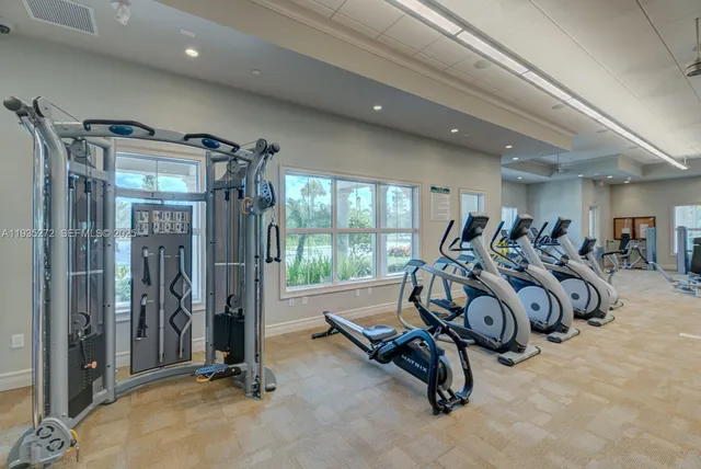 $4,300 | 1023 Eucalyptus Drive, Hollywood, FL 33021