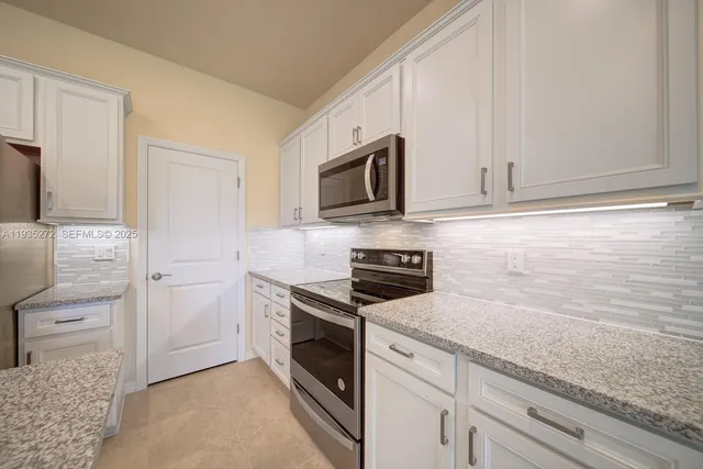 $4,300 | 1023 Eucalyptus Drive, Hollywood, FL 33021