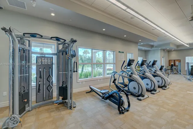 $3,950 | 1023 Eucalyptus Drive, Hollywood, FL 33021