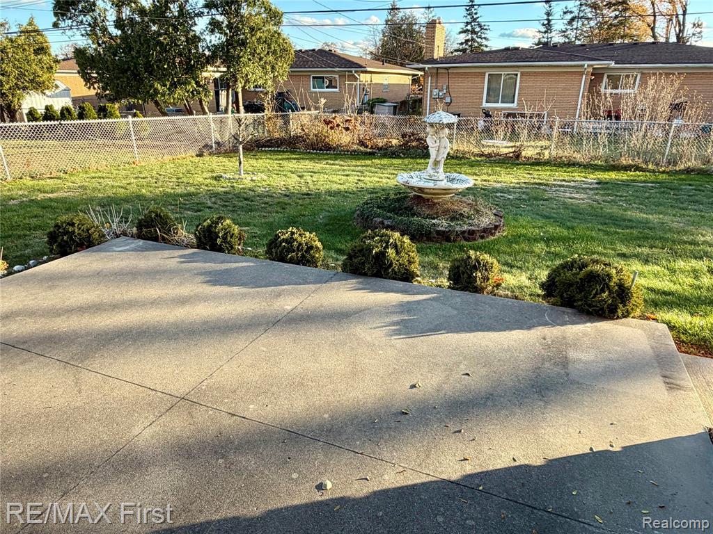 3740 Martin Road Warren, MI 48092 - Photo 3 of 31 Gallery Image 3