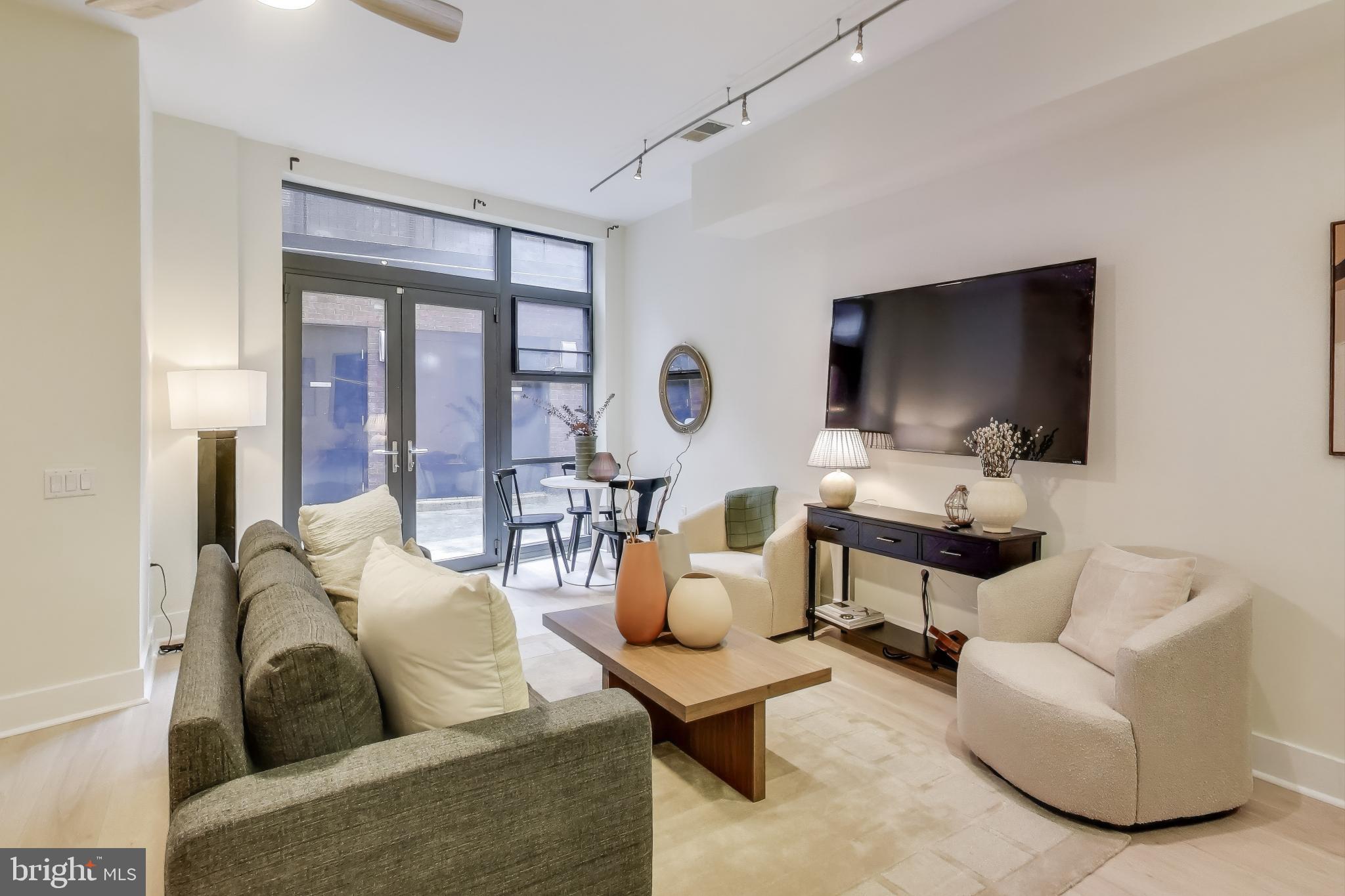 2426 Ontario Road Northwest, Unit 101 Washington, DC 20009 - Photo 3 of 22