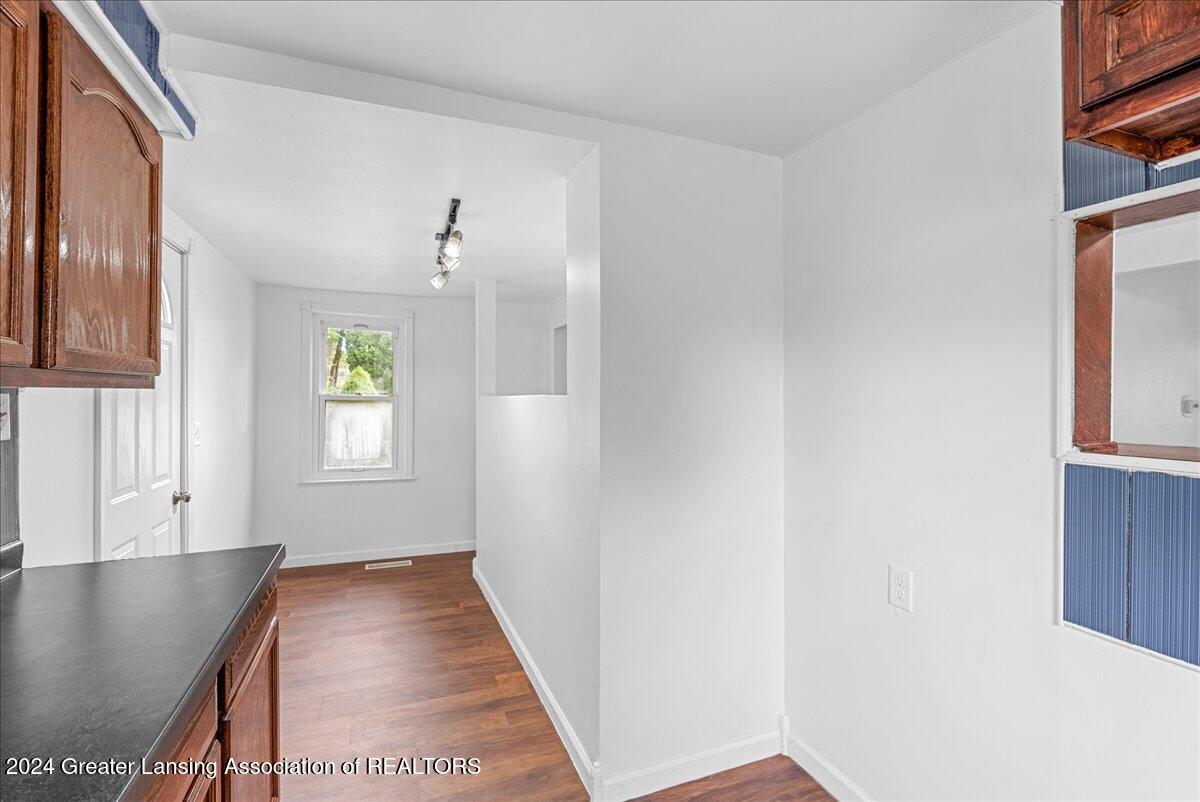 905 Reo Road Lansing, MI 48910 - Photo 14 of 31 22-Media Jett - 22