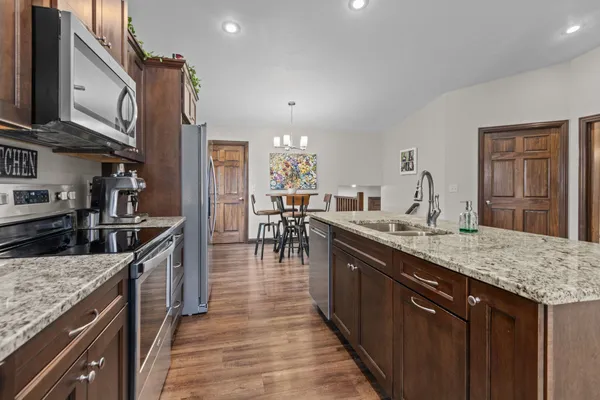 $369,900 | 1054 Willis Way, Appleton, WI 54913