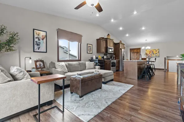$369,900 | 1054 Willis Way, Appleton, WI 54913