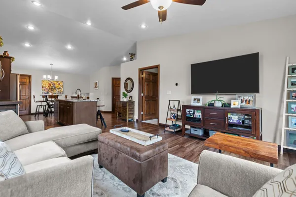 $369,900 | 1054 Willis Way, Appleton, WI 54913