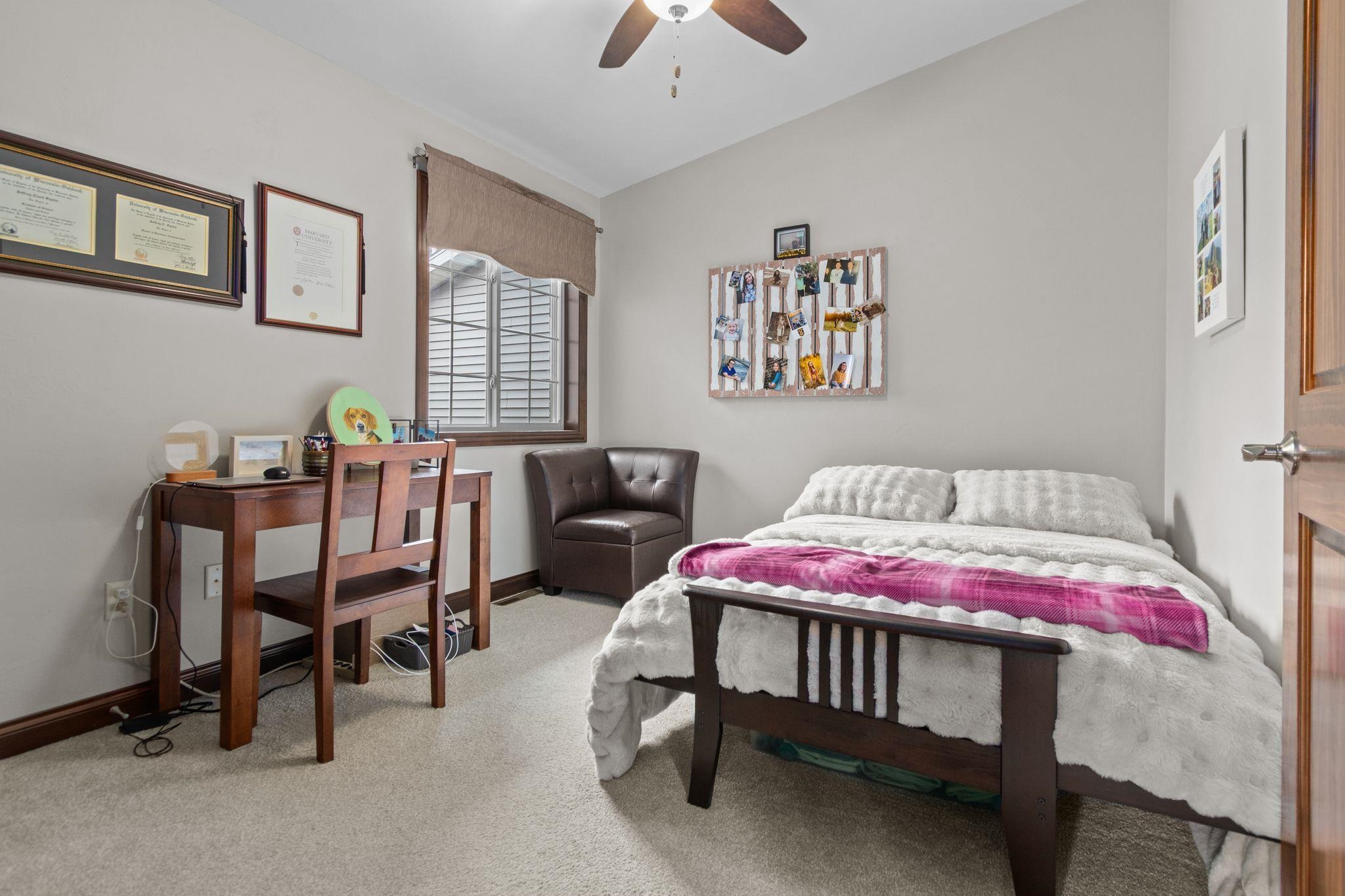 1054 Willis Way Appleton, WI 54913 - Photo 3 of 45