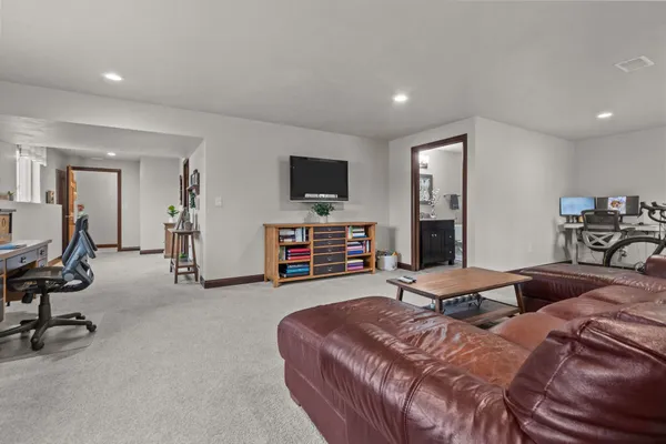 $369,900 | 1054 Willis Way, Appleton, WI 54913