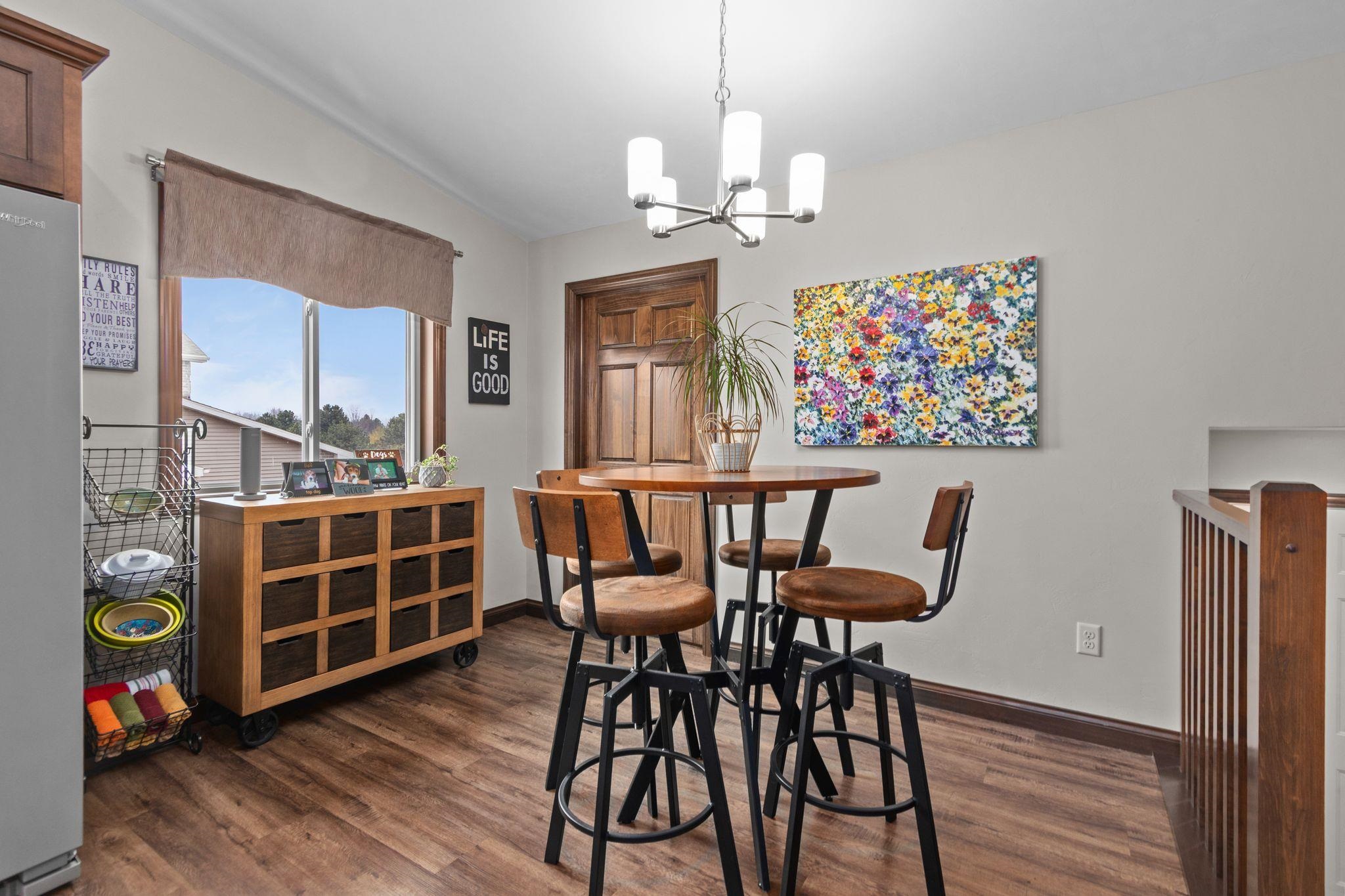 1054 Willis Way Appleton, WI 54913 - Photo 6 of 45