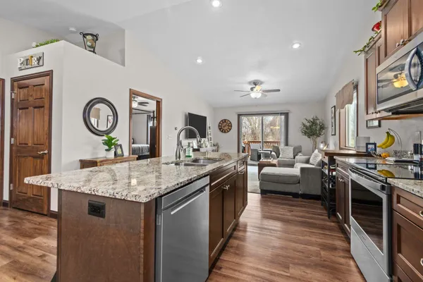 $369,900 | 1054 Willis Way, Appleton, WI 54913