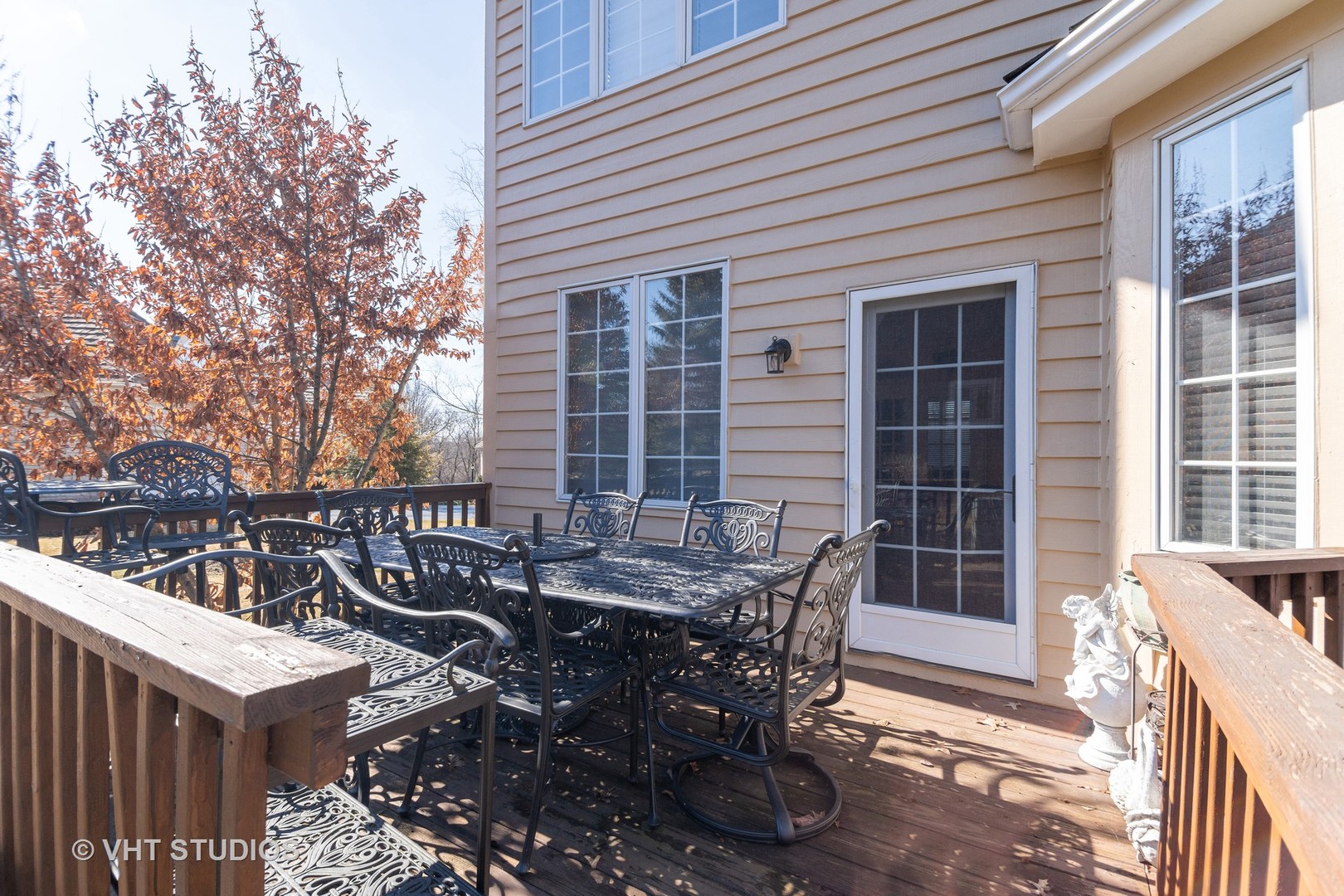 8 Torrin Rocks Cove Inverness, IL 60010 - Photo 28 of 30 a view of a dinning table and chairs in the patio