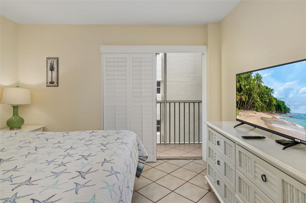 6312 Midnight Pass Road, Unit 305S Sarasota, FL 34242 - Photo 32 of 67