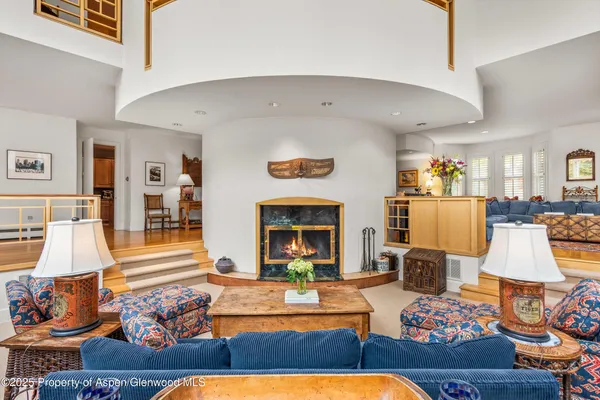 a building outdoor space with patio furniture