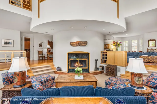 a building outdoor space with patio furniture