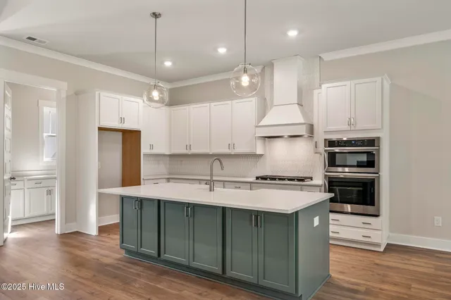 $719,900 | 394 Autumn Pheasant Loop Northwest, Calabash, NC 28467