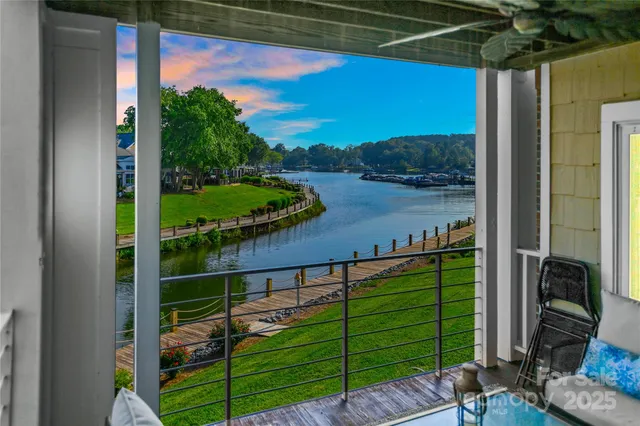 $694,000 | 18525 Harborside Drive, Cornelius, NC 28031