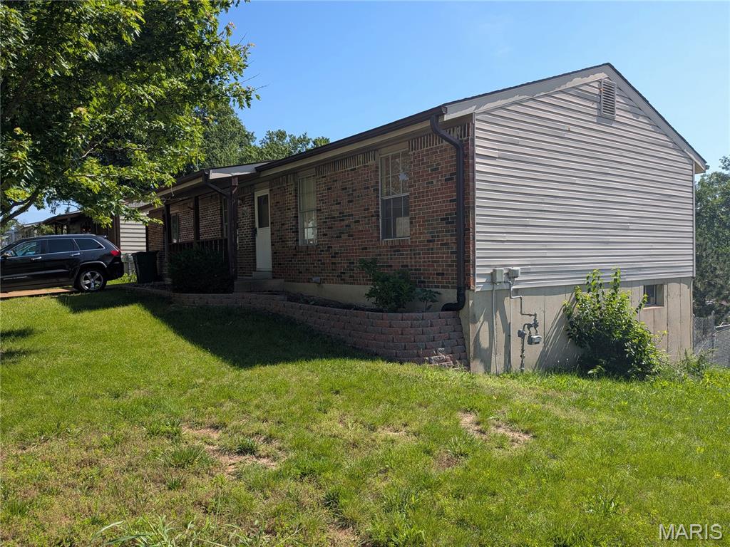 2552 Somerville Drive High Ridge, MO 63049 - Photo 2 of 26