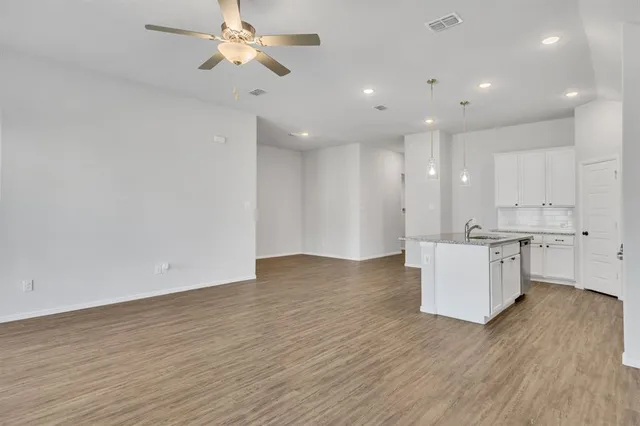 $2,600 | 7161 Red Twig Trail, Venus, TX 76084