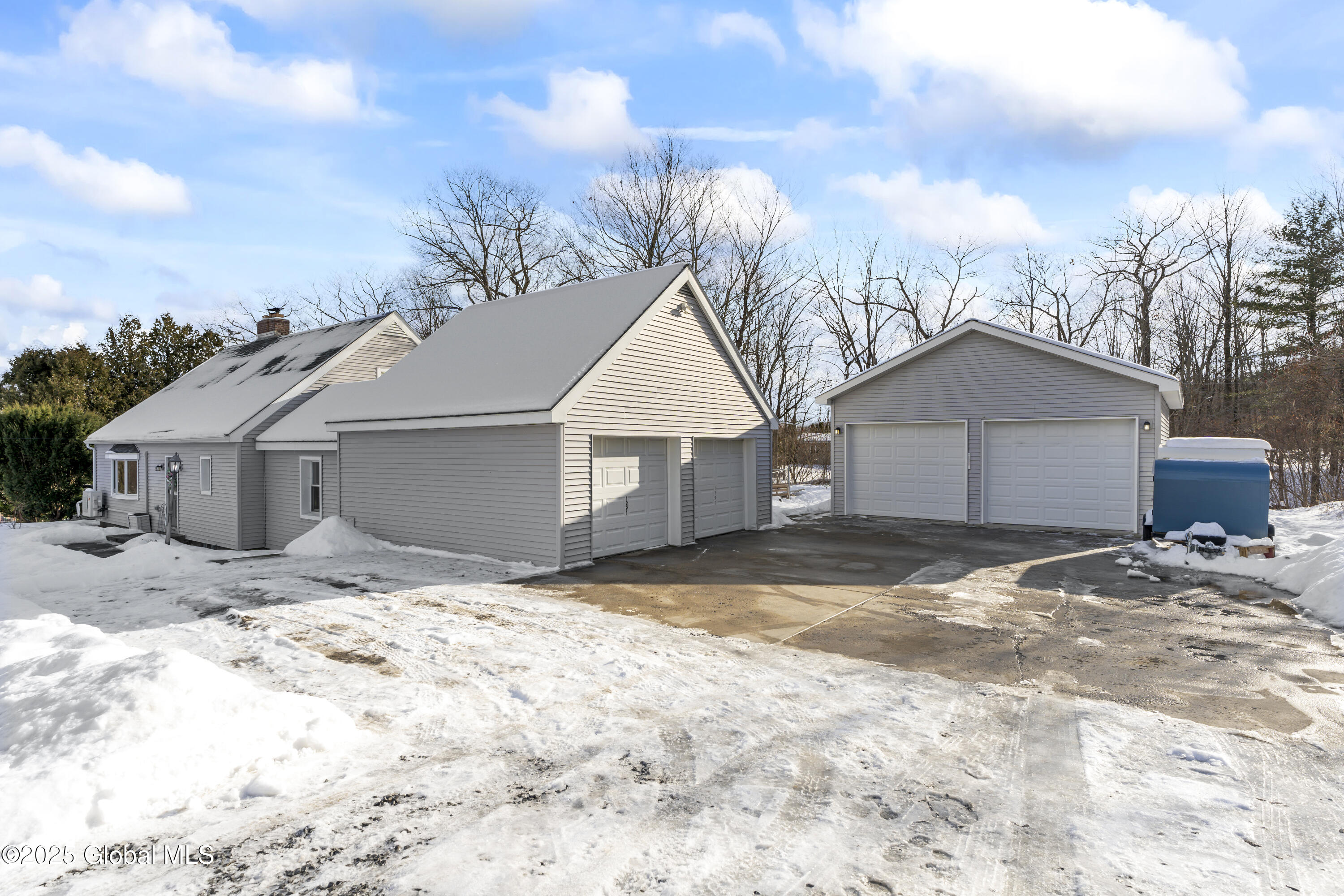 1291 Putnam Road Schenectady, NY 12306 - Photo 2 of 48 2