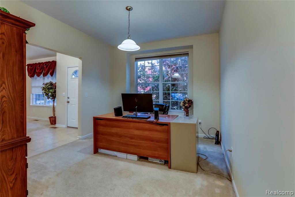 47770 Gloede Road Macomb, MI 48044 - Photo 9 of 27