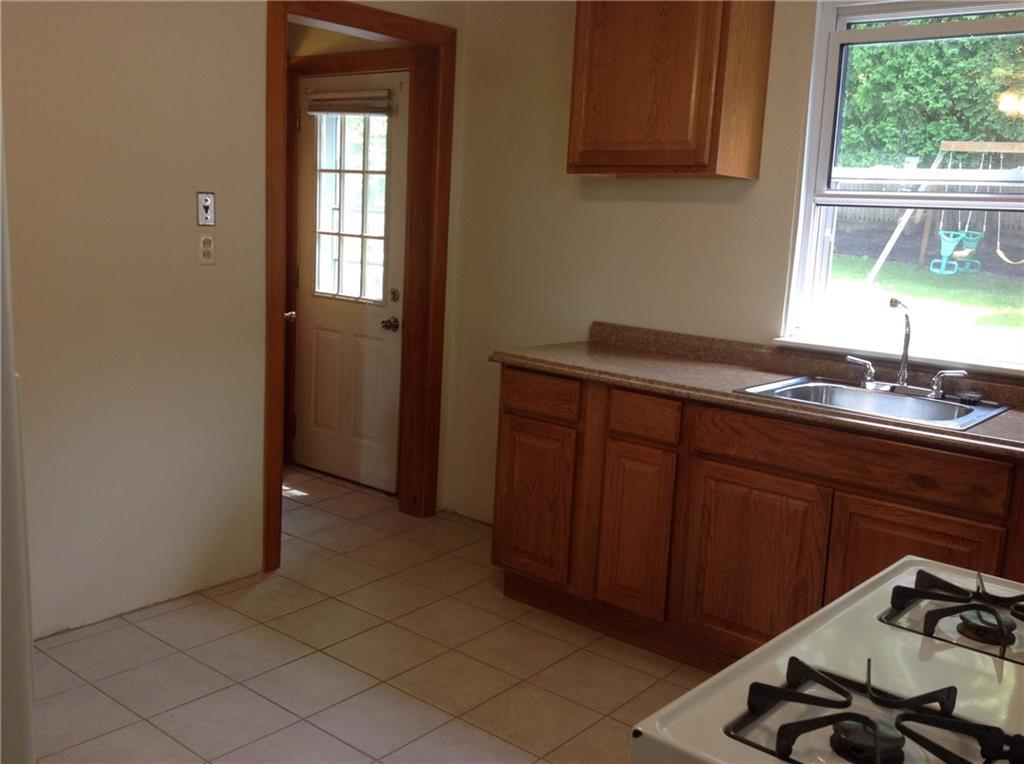 602 Friday Road Pittsburgh, PA 15209 - Photo 9 of 25 Kitchen