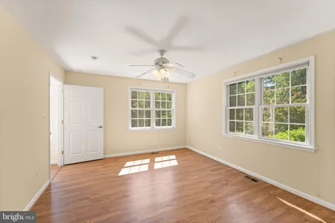 $1,285,000 | 9719 Cinnamon Creek Drive, Vienna, VA 22182