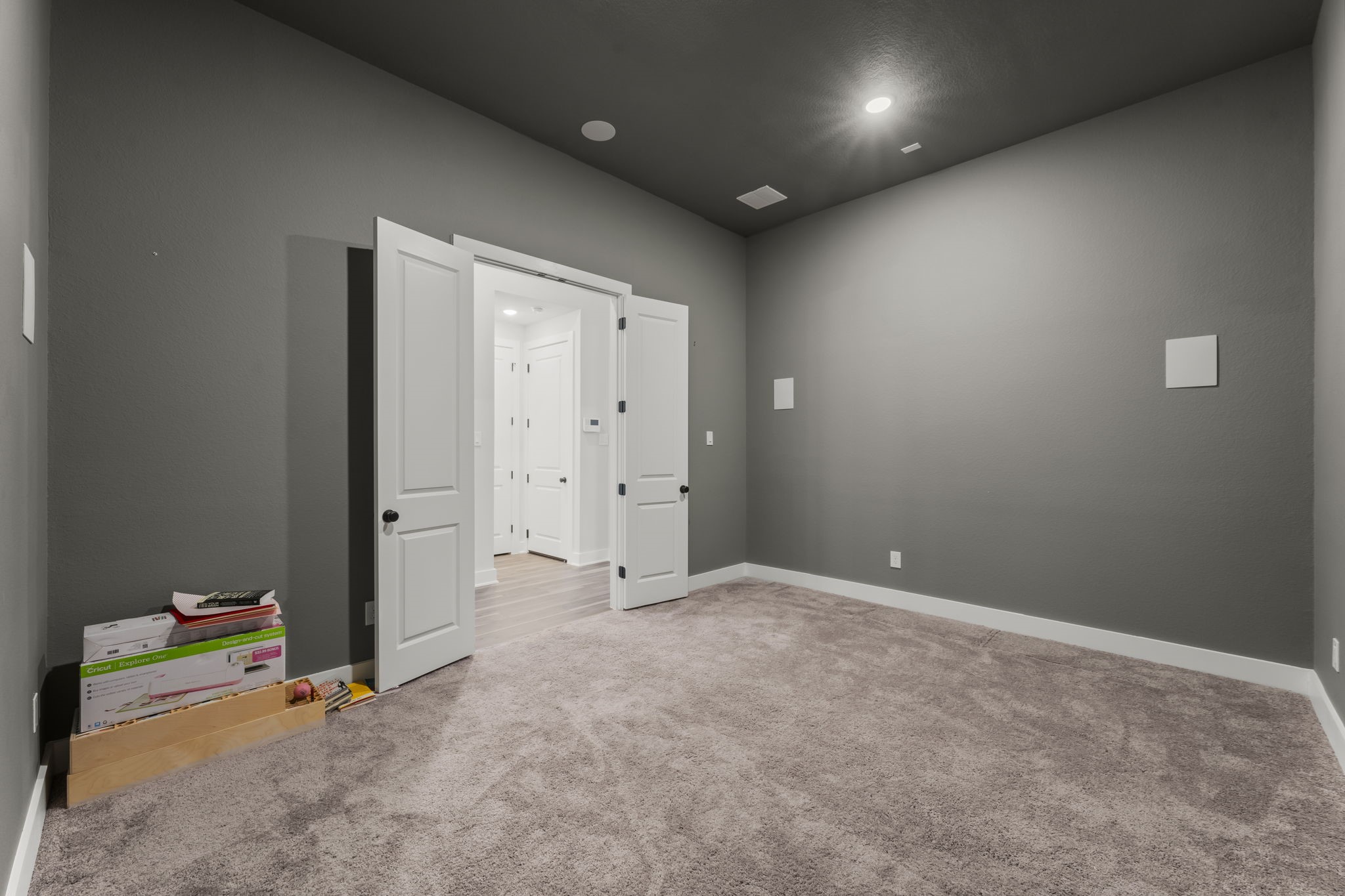 17151 Sandstone Street Conroe, TX 77302 - Photo 31 of 38 an empty room with toys