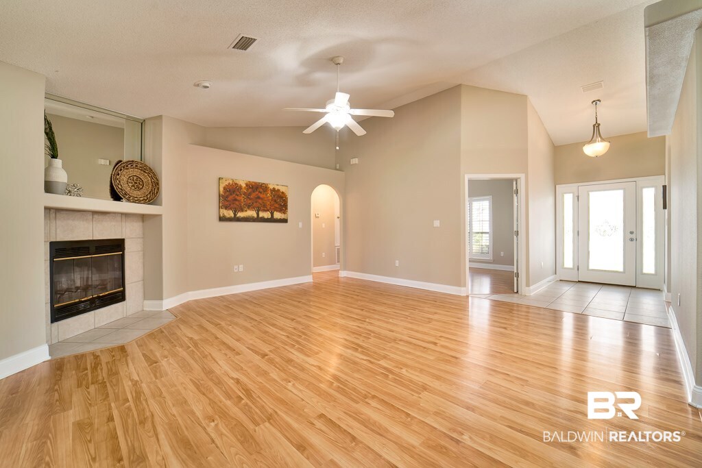 1055 Destin Avenue Foley, AL 36535 - Photo 6 of 26 Great Room