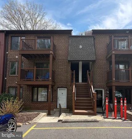 $172,000 | 5200 Hilltop Drive, Brookhaven, PA 19015