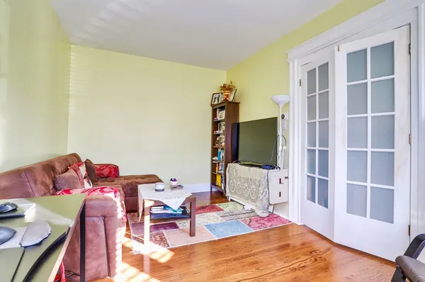 $2,950 | 12 Romaine Avenue, Unit 1, Jersey City, NJ 07306